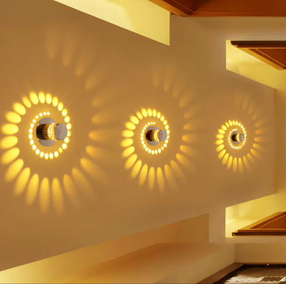 LuminBlast LED Spiral Væglampe med Farverigt Lys til Moderne Indendørs Belysning