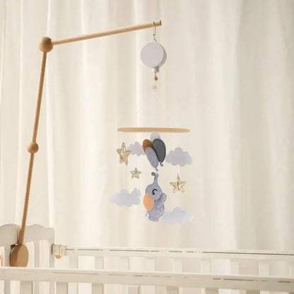 SkyWhirl Træuro til Baby med Roligt Design til Vuggestue og Tremmeseng