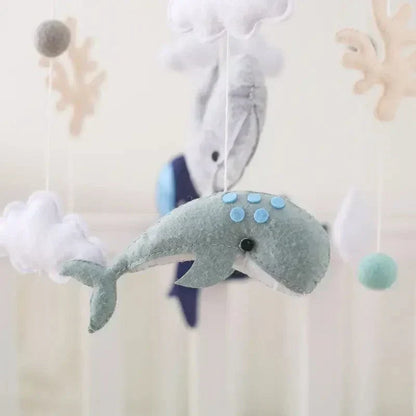 SkyWhirl Træuro til Baby med Roligt Design til Vuggestue og Tremmeseng