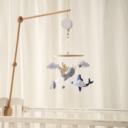SkyWhirl Træuro til Baby med Roligt Design til Vuggestue og Tremmeseng