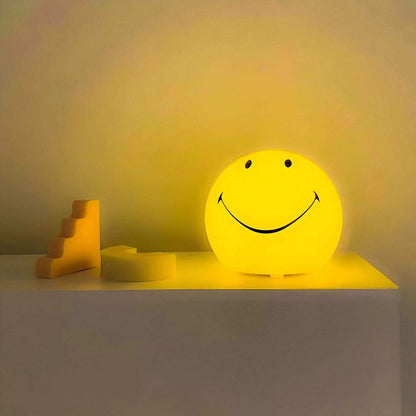SmileyGlow Dæmpbar LED Natlampe med Varm Stemningsbelysning