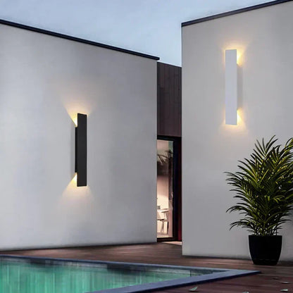 StormGlow LED Udendørs Væglampe Vejrbestandig til Have og Terrasse