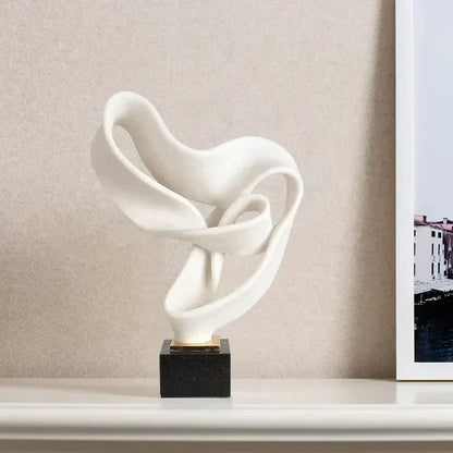 Vida moderne dekorativ skulptur i resin til elegant boligindretning