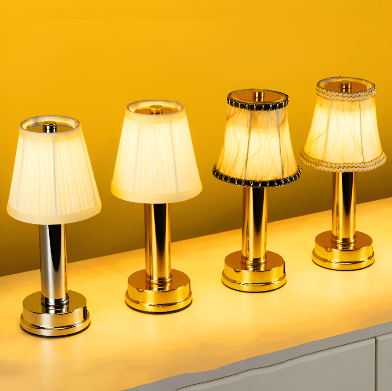 Vintage Flare Dæmpbar Bordlampe med Stofskærm