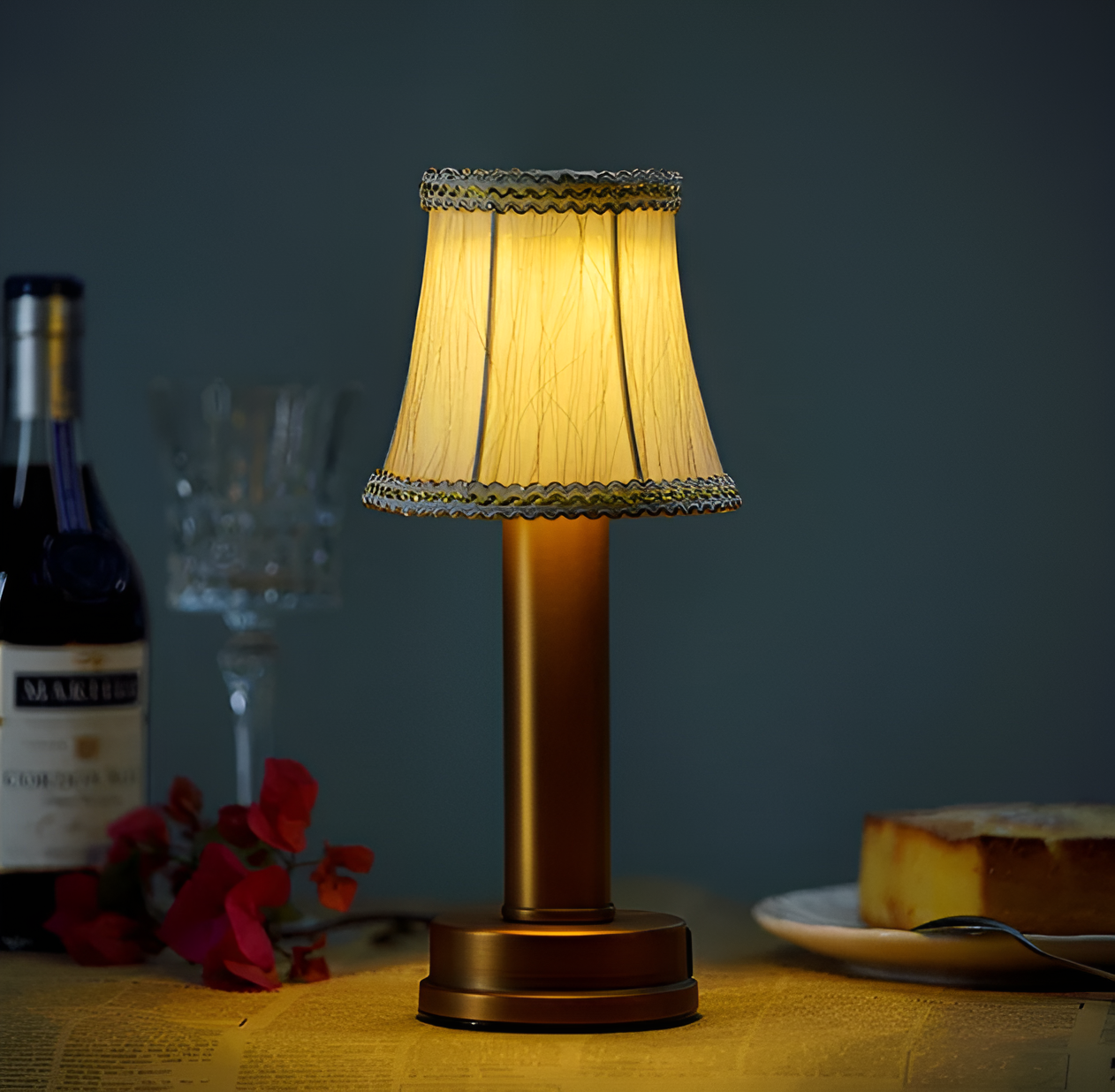 Vintage Flare Dæmpbar Bordlampe med Stofskærm