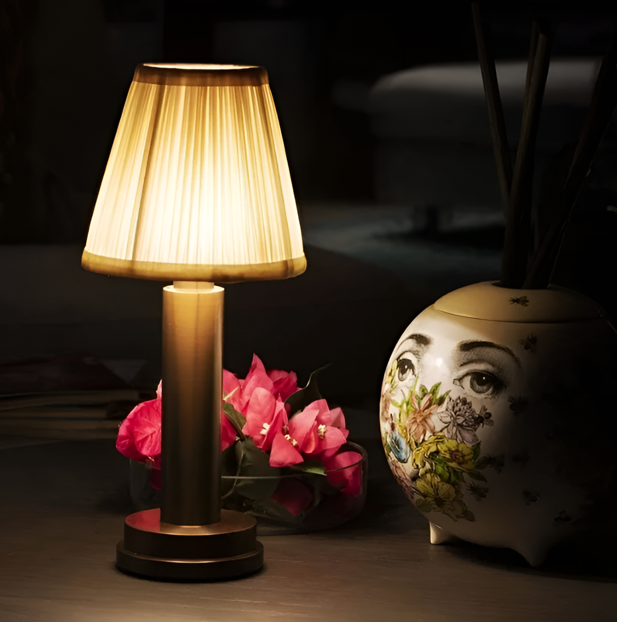 Vintage Flare Dæmpbar Bordlampe med Stofskærm