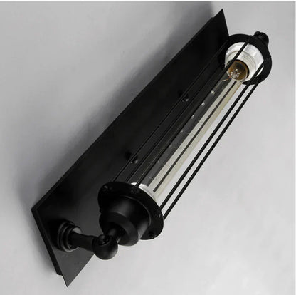 Vintage industriel væglampe med metalkurvdesign