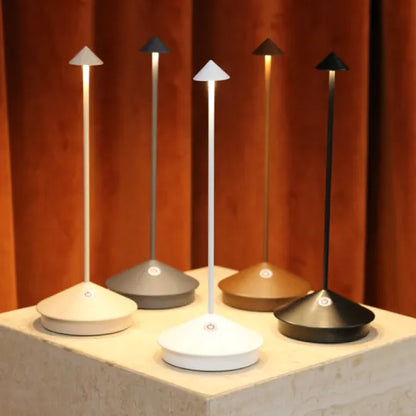 RadiantGlow Trådløs LED Bordlampe med Genopladeligt Batteri