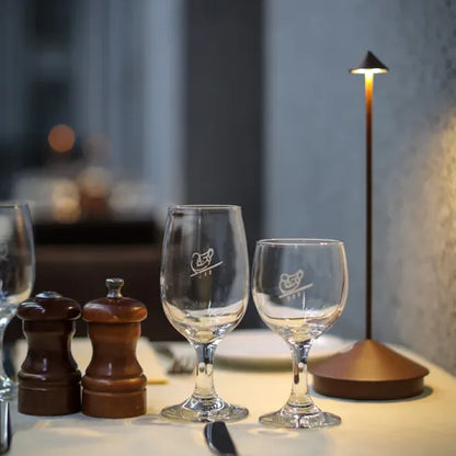 RadiantGlow Trådløs LED Bordlampe med Genopladeligt Batteri