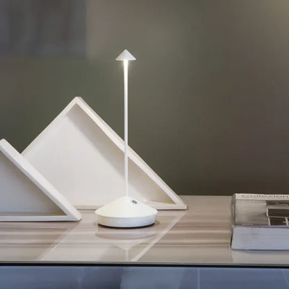 RadiantGlow Trådløs LED Bordlampe med Genopladeligt Batteri