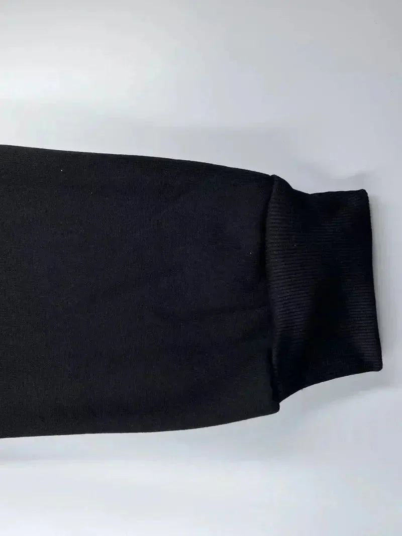 Zip-up hættetrøje til udendørsaktiviteter – varm, komfortabel og alsidig